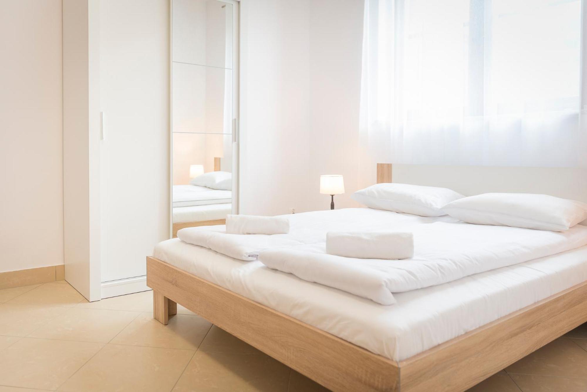 Parkowa Polana Myweek Apartman Polanica-Zdrój Szoba fotó